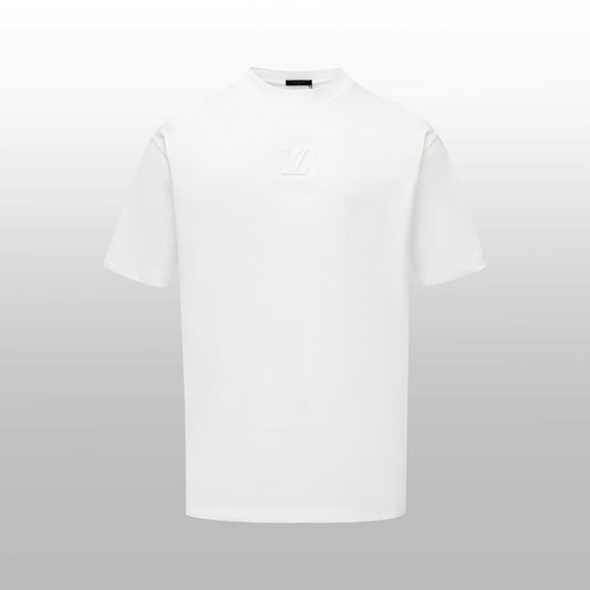 New style short sleeves with embossed logo on the chest